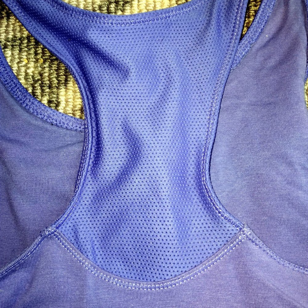 NIKE women's sports tank top with bra support EUC - Picture 3 of 8